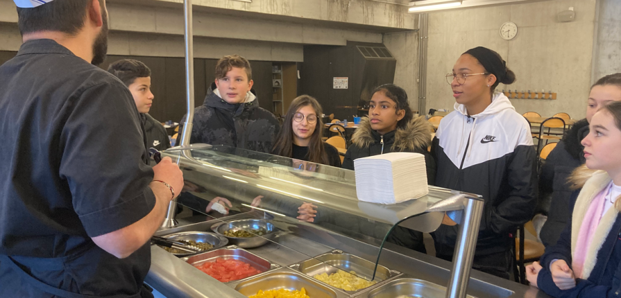 Ateliers culinaires pour nos élèves de 5e à La Verpillière